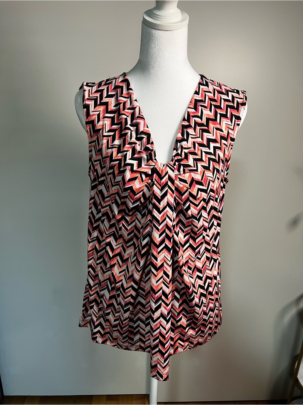 Apt. 9 Chevron Sleeveless V-Neck Top in Pink and Black